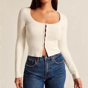 Abercrombie & Fitch ivory hook eye cardigan